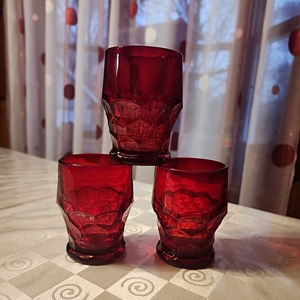 Elegant Red Glass Tumblers